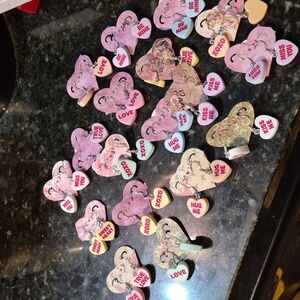 NWT 🌿 PEACE GARDEN DESIGNS 💞CONVERSATION HEART💞 acrylic dangle earrings (x2)